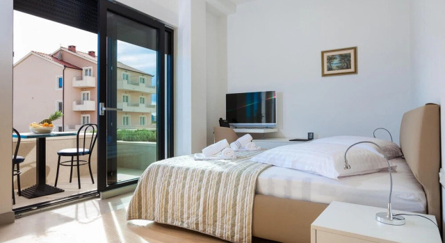 Beautiful Apartment in Podstrana With Wifi and Outdoor Swimming Pool, Rezerwuj Apartament Podstrana Split Region