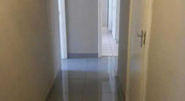 Derrick Guest House, Забронировать Гостевой дом Йоханнесбург Гаутенг, рядом с Торговый центр Norwood Mall