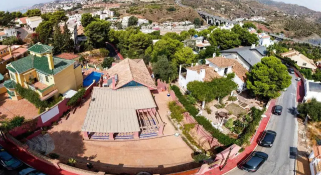 Holidays2Malaga Candado House pool & garden