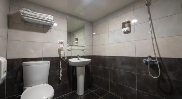 Четырёхместный номер Standard England Vacation Hotel