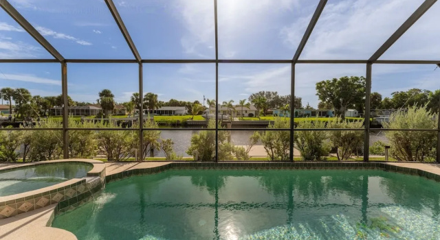 Коттедж Gogo House in Port Charlotte