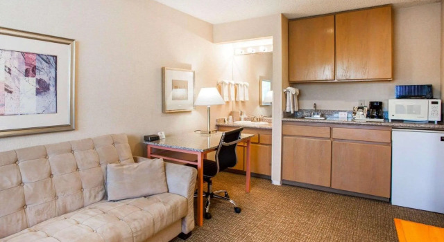 Двухместный люкс Quality Inn Kirkland