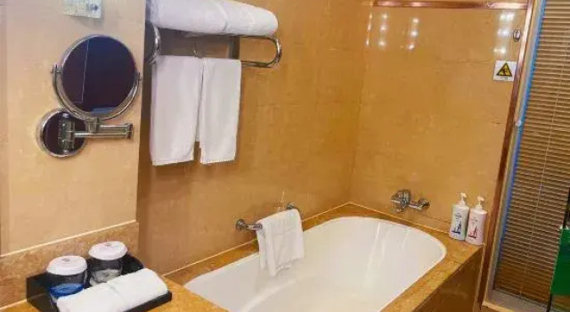 Двухместный семейный люкс Zigong Tanmulin Hotel