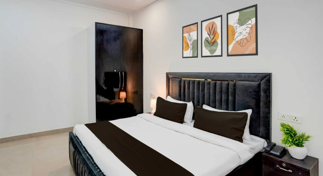 Collection O Sector 53 Golf Course Road, Забронировать Отель Гургаон Gurgaon Region, рядом с Ansal University
