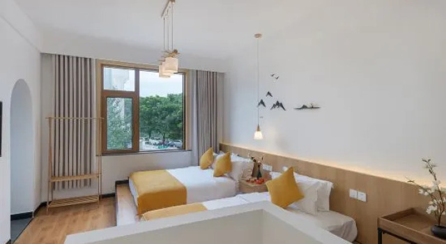 Люкс Floral Hotel · Wuyuan River Embankment B&B Hotel (County Center Business District Store)