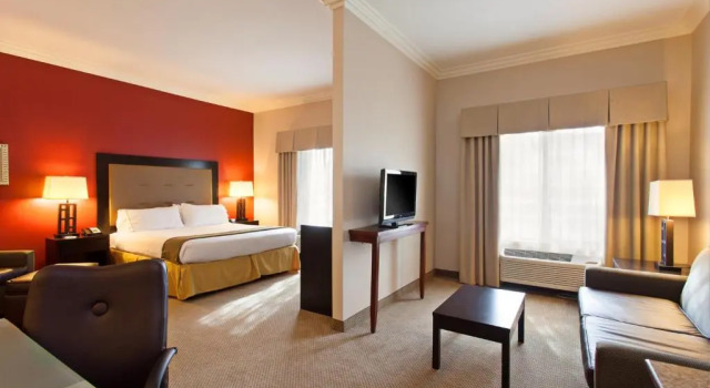 Люкс Holiday Inn Express Hotel & Suites Twentynine Palms by IHG