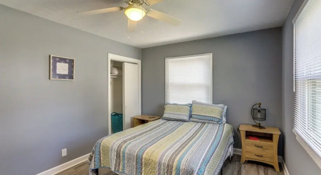 Dog-friendly Port Clinton Home: Walk to Lake Erie!, Book Feriehus Sommerhuse i Port Clinton, Hytte