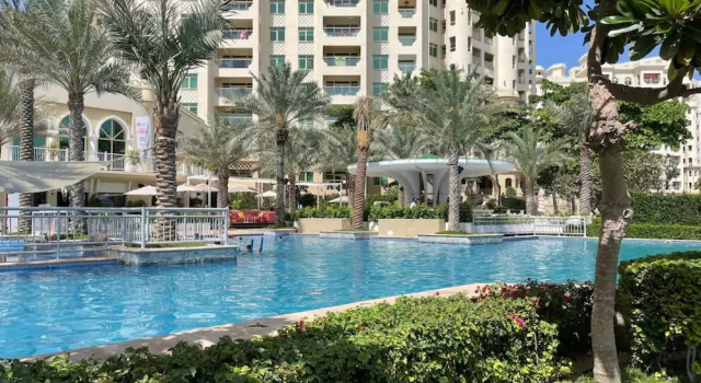 Апартаменты Al Dabas Beach Views 3BD Sleeps 6 Beachfront