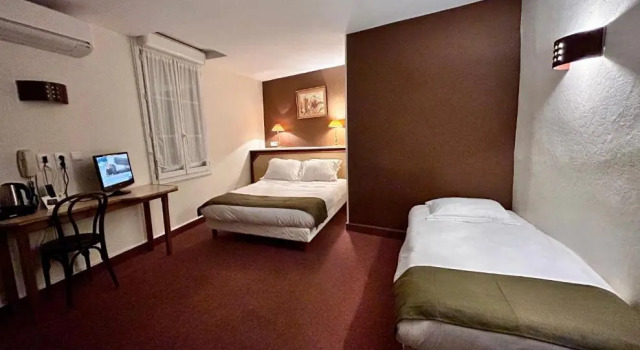 Номер Comfort Logis Hôtel Teyssier