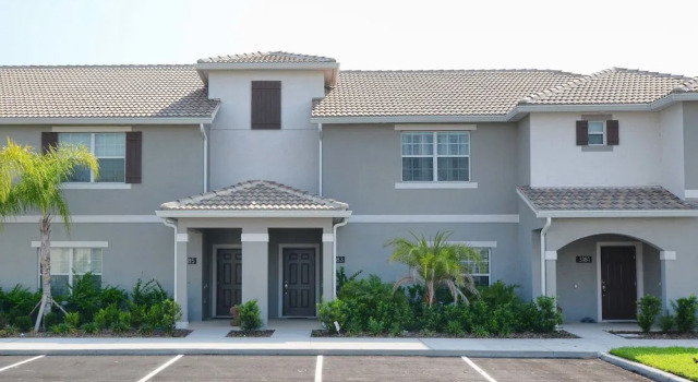 Storey Lake 4 Bedroom Townhome w Splashpool - 1618ST