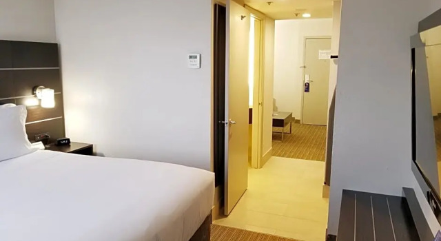 Run of House Holiday Inn Express & Suites Miami - Hialeah by IHG