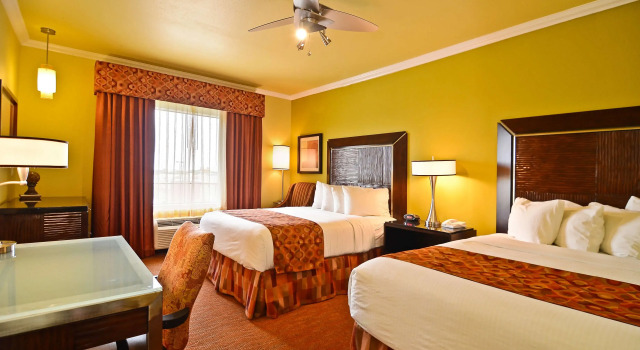 Четырёхместный номер Standard Best Western Plus Christopher Inn & Suites