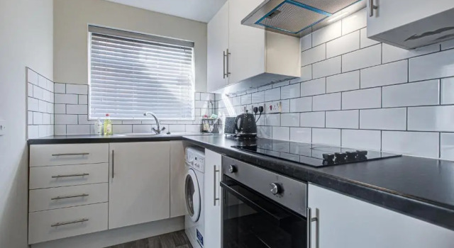 Windsor Burnham Ascot Haven Sleeps 4