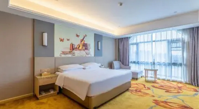 Люкс Deluxe Vienna International Hotel