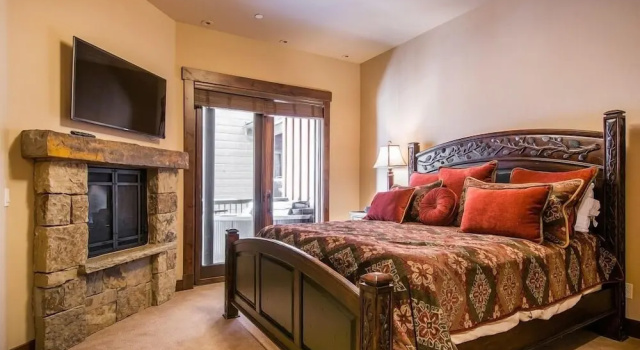 Апартаменты с 2 комнатами с балконом Park City Townhouse w/ Luxurious Amenities!