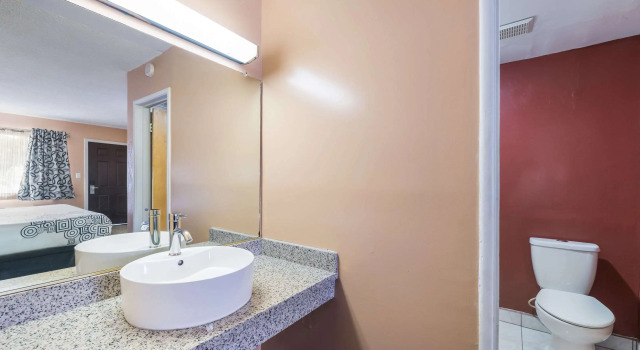 Habitación doble Estándar Rodeway Inn Modesto near Downtown