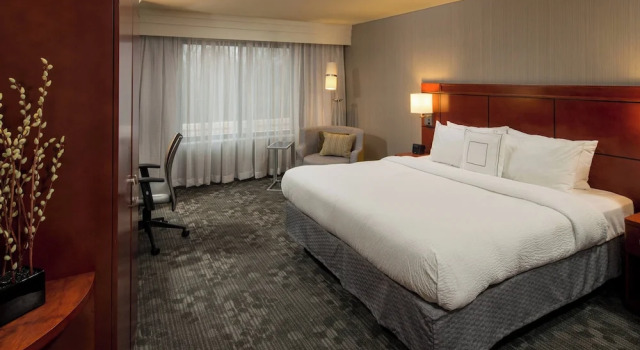 Номер Executive Courtyard by Marriott Lafayette