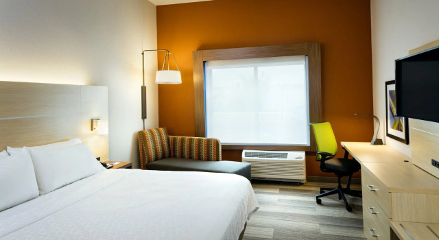 Номер Standard Holiday Inn Express & Suites - Medford by IHG