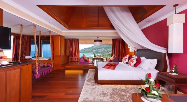Двухместный люкс Romantic Diamond Cliff Resort & Spa, Patong Beach