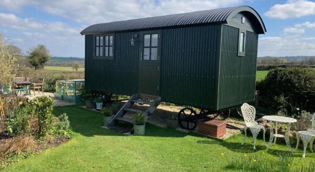 Апартаменты Deluxe Corner House