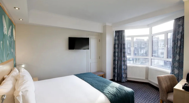 Двухместный номер с видом на сад Bedford Hotel