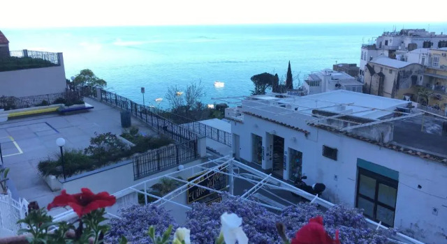 Трёхместный номер Standard Hotel Villa Delle Palme in Positano