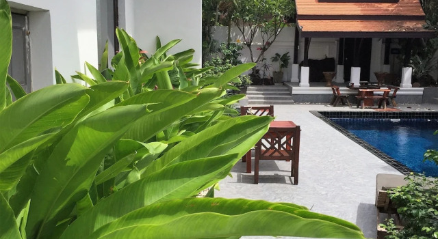 The White Elephant House, Buchen Sie Hotel Kantharalak Thailand