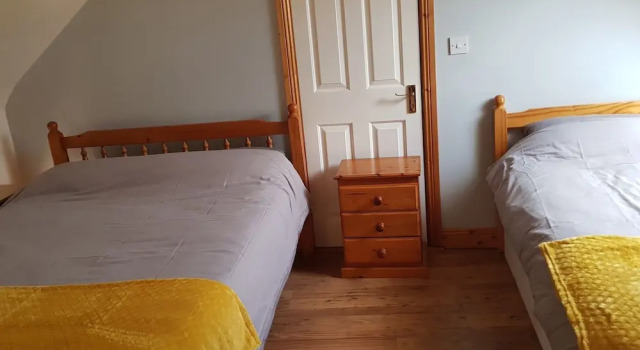 Apartment Sleeps 7 With Mezzanine, Rezerwuj Apartament Hotele w Banagher z basenem, Basen