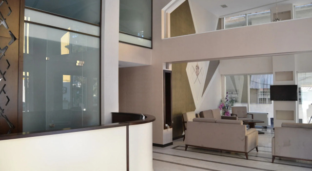 Centrum Business Hotel