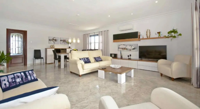 Llac Blau - Mediterranean Styled with Pool, Book Villa Alcudia Majorca
