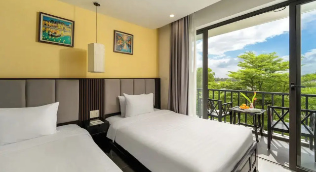 Двухместный номер Standard с балконом Gia Huy Riverside Hotel Hoi An