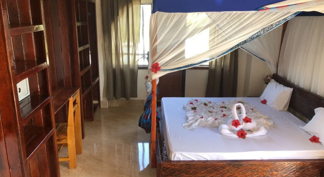 Kendwa Beach BnB, Prenota Bed & breakfast Hotel a Pvani region con piscina, Piscina