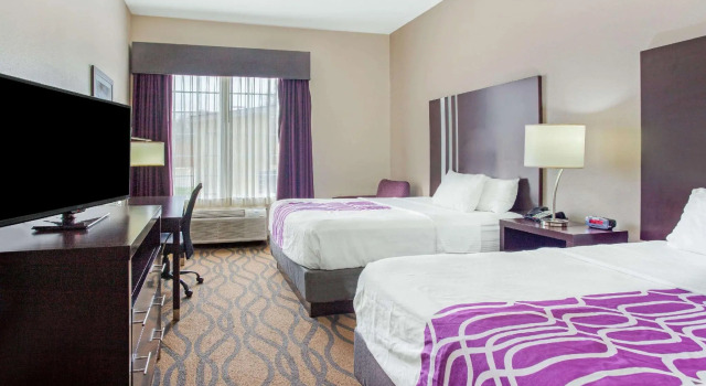 Четырёхместный номер Standard La Quinta Inn & Suites by Wyndham Luling