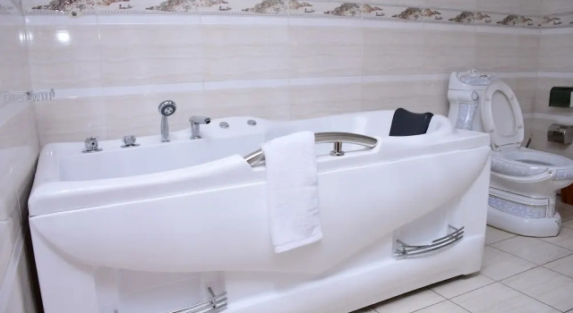 Одноместный номер Standard с балконом Upemba Hôtel