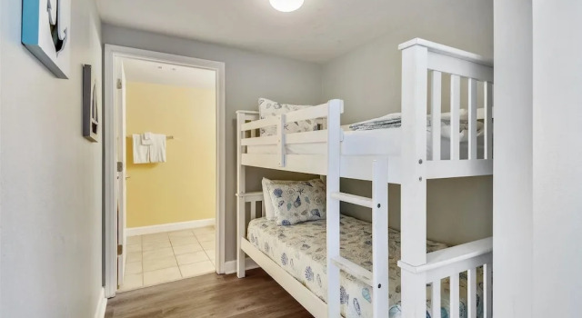 Shores of Panama 2026 - 1 Bedroom+Bunks. Res. Parking! 1 Condo by RedAwning, Забронировать Отель Панама-Сити Панхэндл Флорида, рядом с Загородный клуб "Сигнал Хилл"