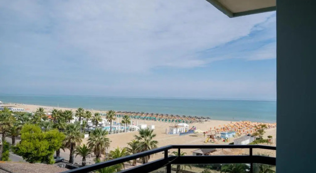 Трёхместный номер Standard с видом на море Hotel Continental