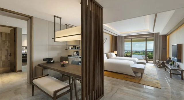 Люкс с 2 комнатами с видом на океан InterContinental Sanya Haitang Bay Resort by IHG