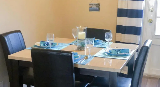 Acacia Express 2S Quiet Garden Setting Twizy Charger, Book Hotel Somerset Village Pembroke