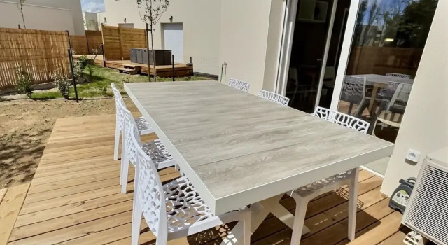 Pleasant Maisonette With Terrace Near the sea