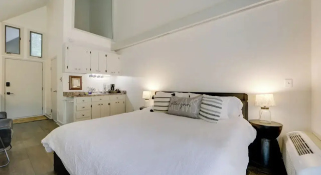 Resort Studio 1/2 Mi to Ski Sapphire Valley!