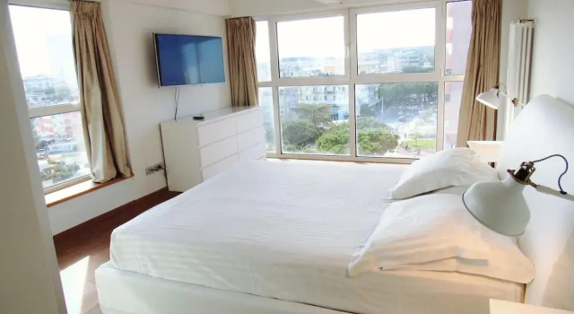 Апартаменты Embassy Aparthotel