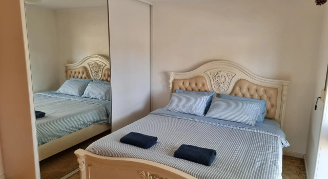 Spacious Holiday Home - Waikerie, Book Hotel Waikerie South Australia