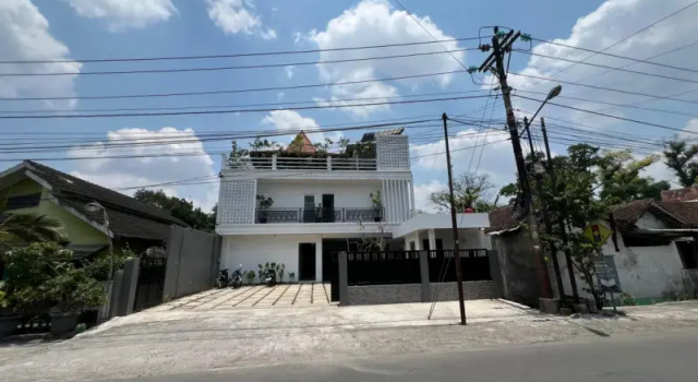 Villa Jonggrang Batik, Book Villa Sleman Yogyakarta Province