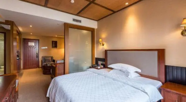 Ruijin Hotel, Rezerwuj Hotel Hotele 4-gwiazdkowe w Ruijin, 4*