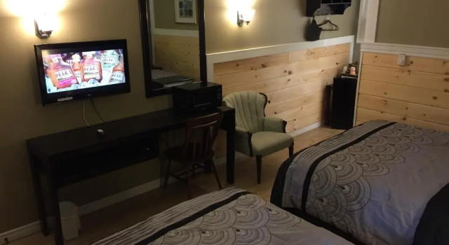 Четырёхместный номер Standard Greenside Motel