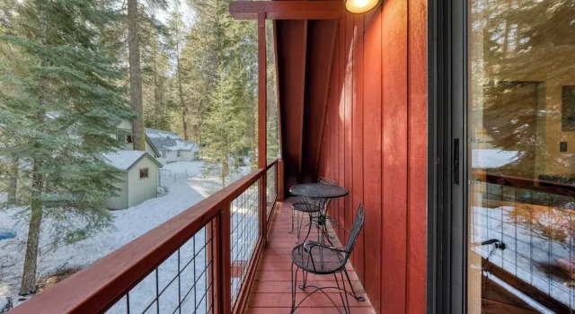 Коттедж Mountain Cabin w/ Fireplace, Balcony & Easy Ski Access Bear Americana