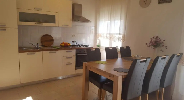 Апартаменты Цокольный этаж Apartmani Luka