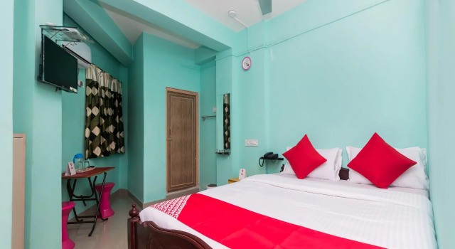 OYO Flagship 10471 Hotel Samrat Palace