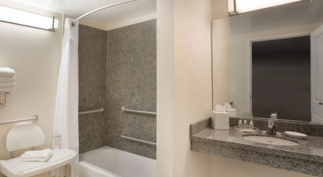 Люкс c 1 комнатой Holiday Inn Scottsdale North- Airpark by IHG