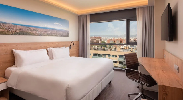Двухместный номер Premium Four Points by Sheraton Barcelona Diagonal